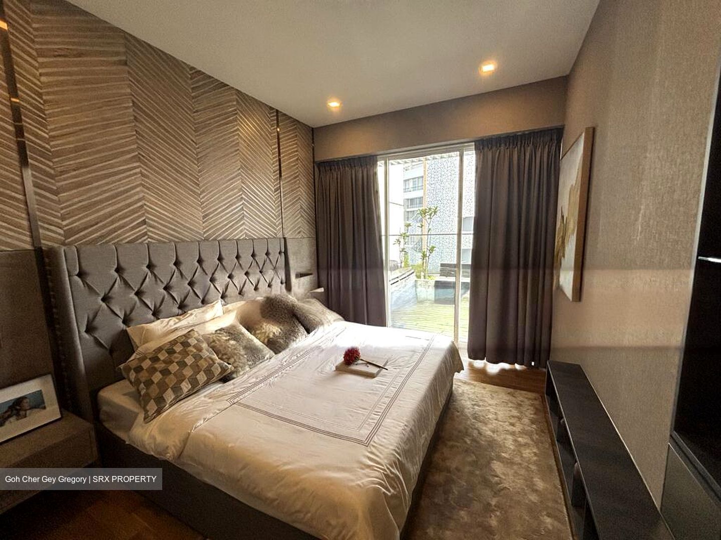 The Peak @ Cairnhill II (D9), Apartment #528066181